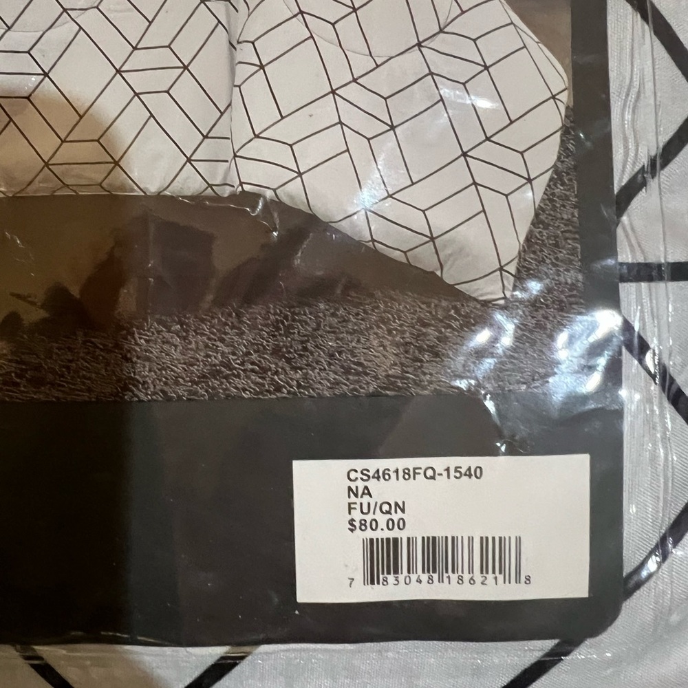 Full/Queen comforter set - Picture 4 of 4